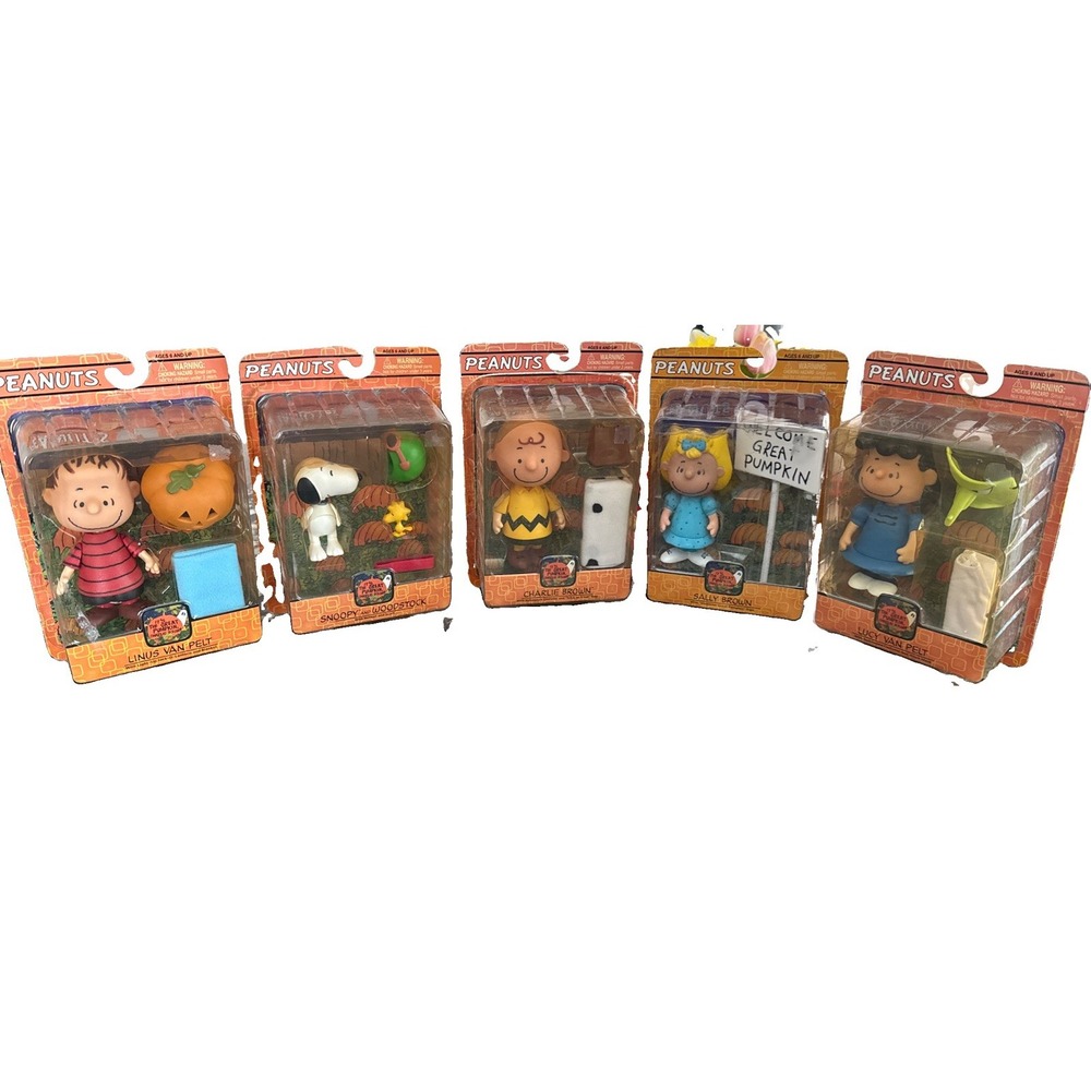 Peanuts Great Pumpkin Charlie Brown Set of 5 Figures Memory Lane NEW Sealed